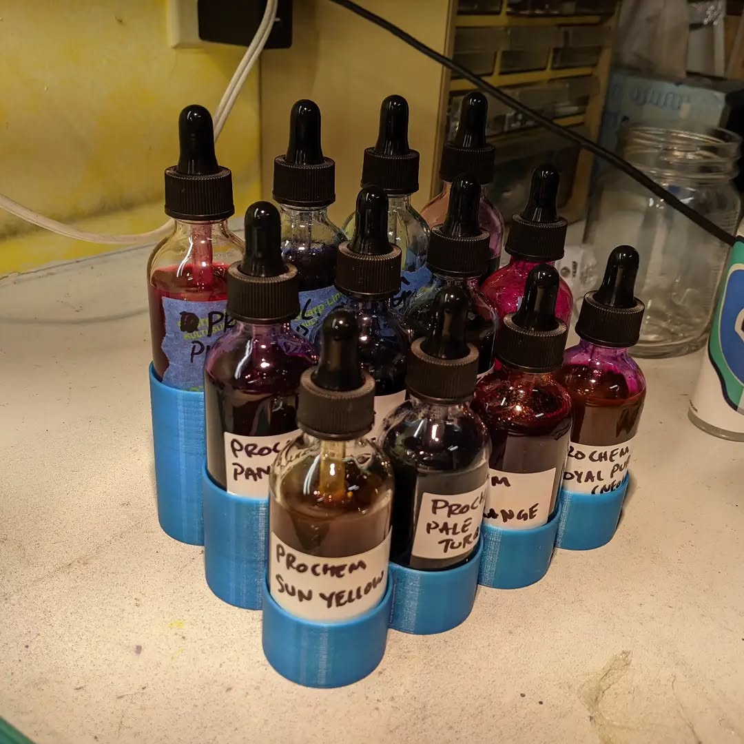 My wife told me to get myself an early Christmas present... My first project was to organize my dissolved dyes 😄