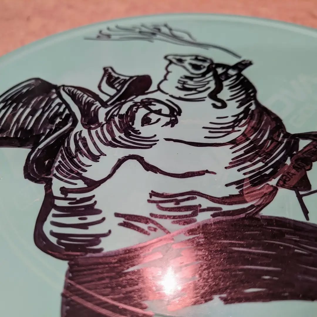 Gave my windy-day innovadiscs Pig putter a fun ink dye to compete with my normal discmania Link. I'm digging these sharp