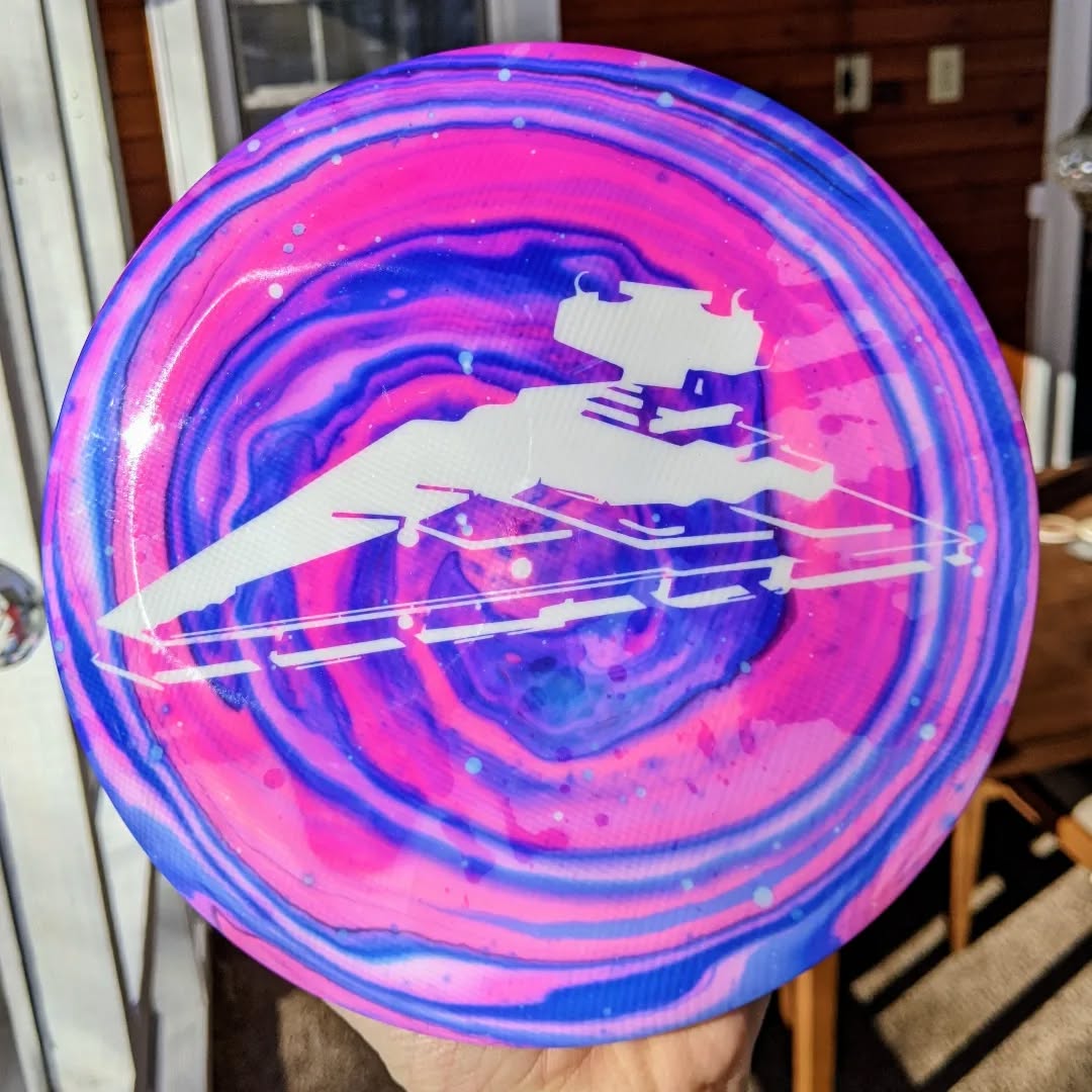 I'm really digging this Star Destroyer Star Destroyer! Those crisp lines! Those swirls! Those candy cane colors! Those a