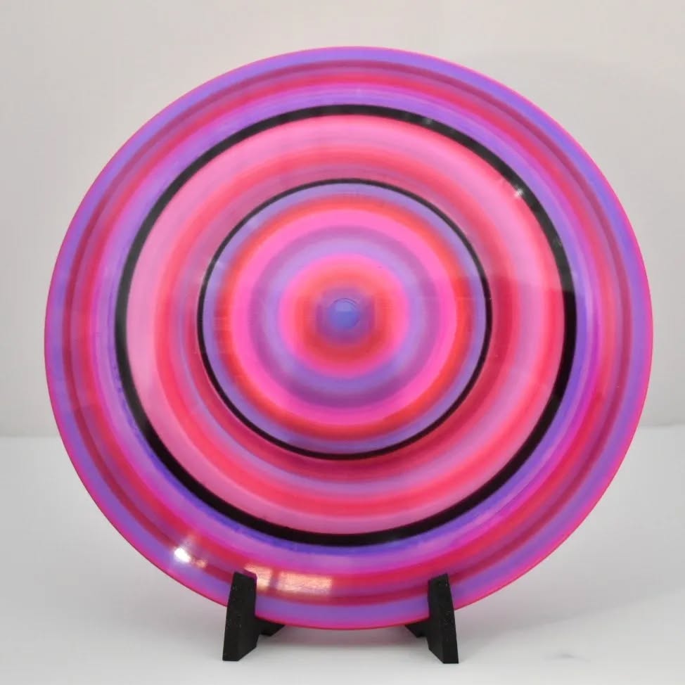 This discmania Enigma is my first spin dye, and I think it's going right in my bag 👍