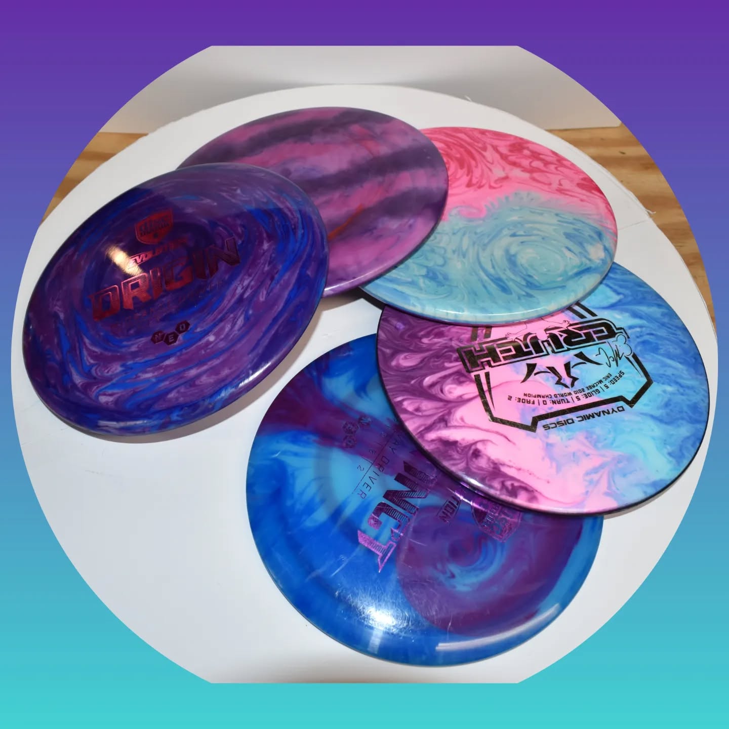 Man, I've wanted to pretty up the bottom of my discs since the get-go! I'm digging this worm dip and turntable 🤩 These a